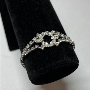 Vintage BELLE Silver Crystal Bracelet. ELEGANT. Sparkly!